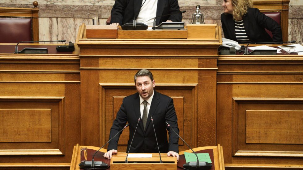 «Βρόμικος πόλεμος, καθαρές απαντήσεις»